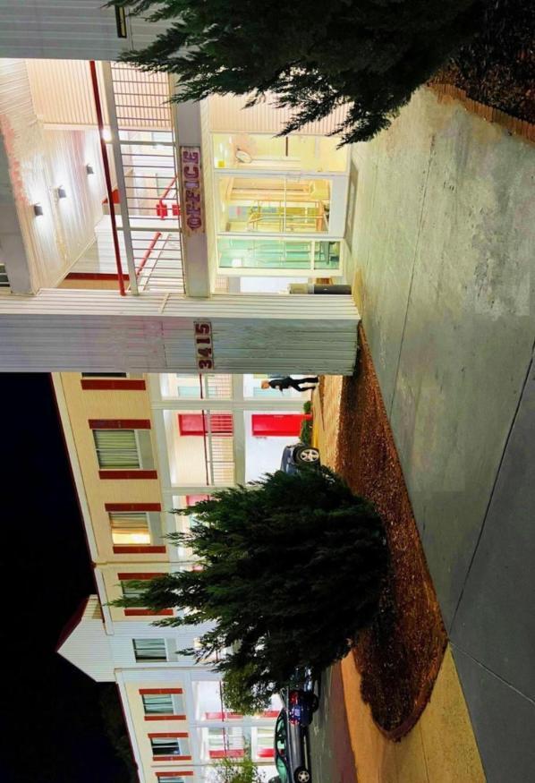 Bposhtels Charlotte Hostel Exterior foto